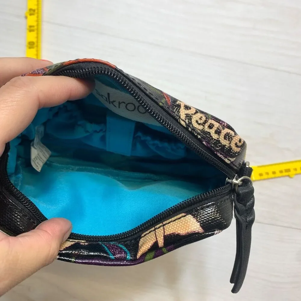 SAKROOTS Travel Cosmetic Bag‎ Make-up zipper Black River Peace Coated Canvas